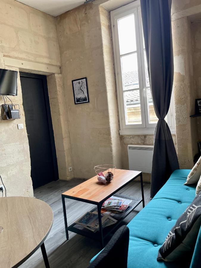 Le Charmant Quai Bourgeois Bordeaux Luaran gambar
